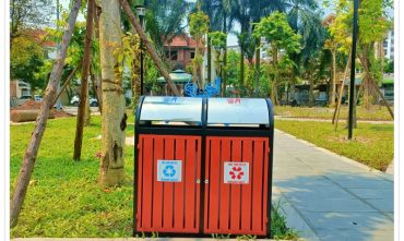 Thùng rác ngoài trời