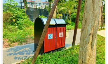 Thùng rác ngoài trời